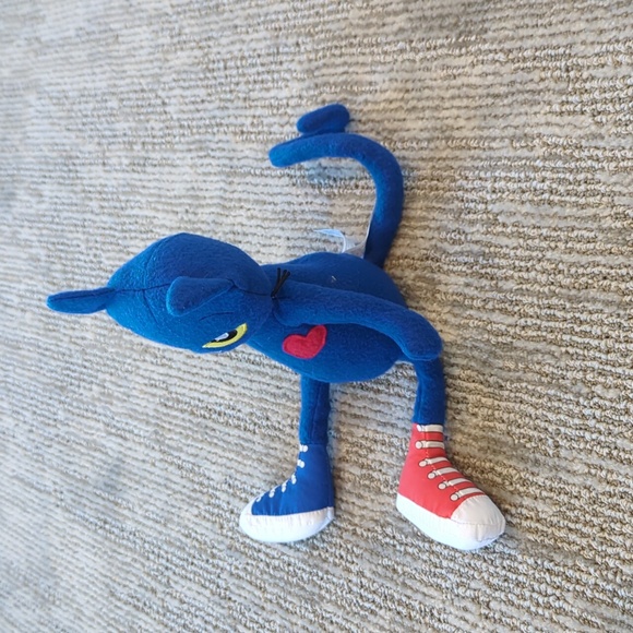 Pete the Cat - Picture 3 of 6